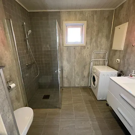 Holiday home Reinvikbua - Seaside In Finnvika,