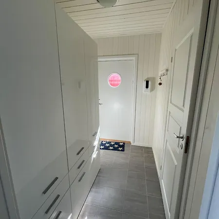 Holiday home Reinvikbua - Seaside In Finnvika, Stamsund