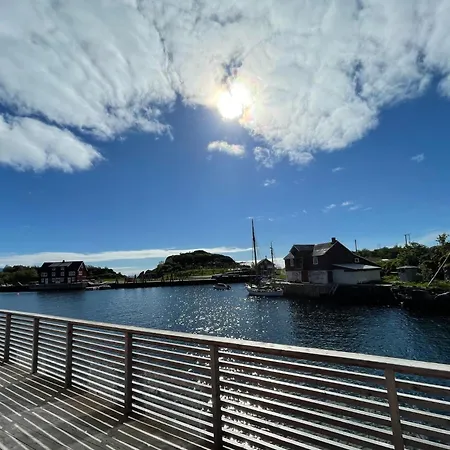 Reinvikbua - Seaside In Finnvika, Casa vacanze Stamsund